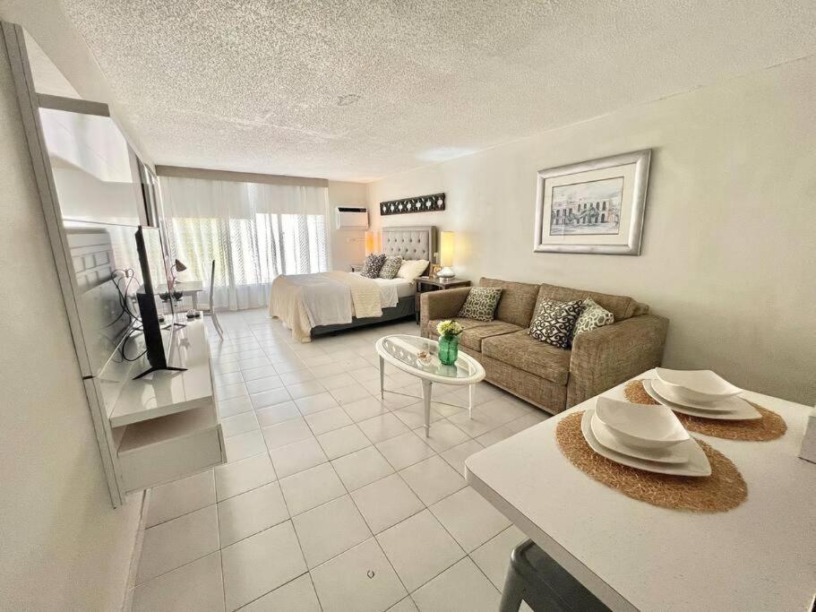 T-mobile District Spacious Studio In Quiet & Tranquil Area Apartment San Juan